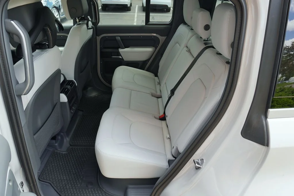 Used 2026 Gray Land Rover X-Dynamic SE image 30