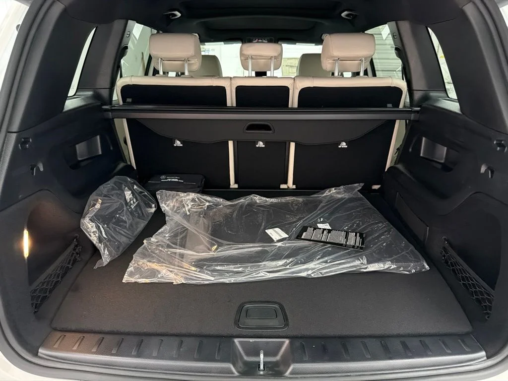 New 2026 White Mercedes-Benz GLB 250 image 22