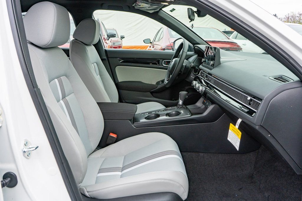 2026 Honda Civic Hatchback Sport - Photo 15