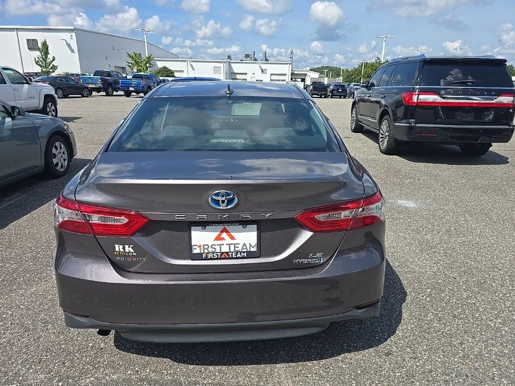 Used 2019 Gray Toyota LE image 6