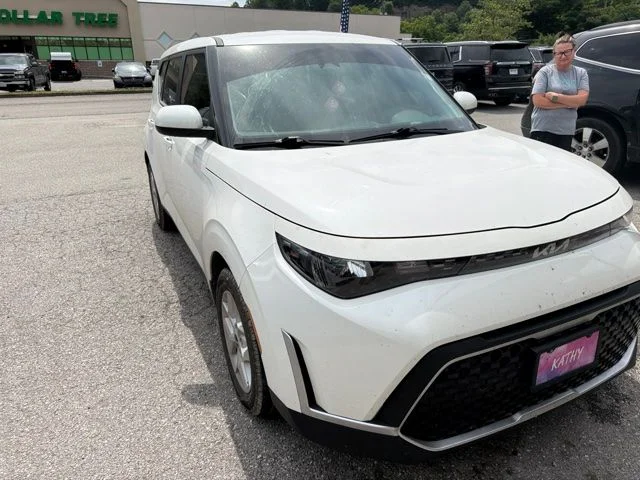 Used 2023 White Kia LX image 3
