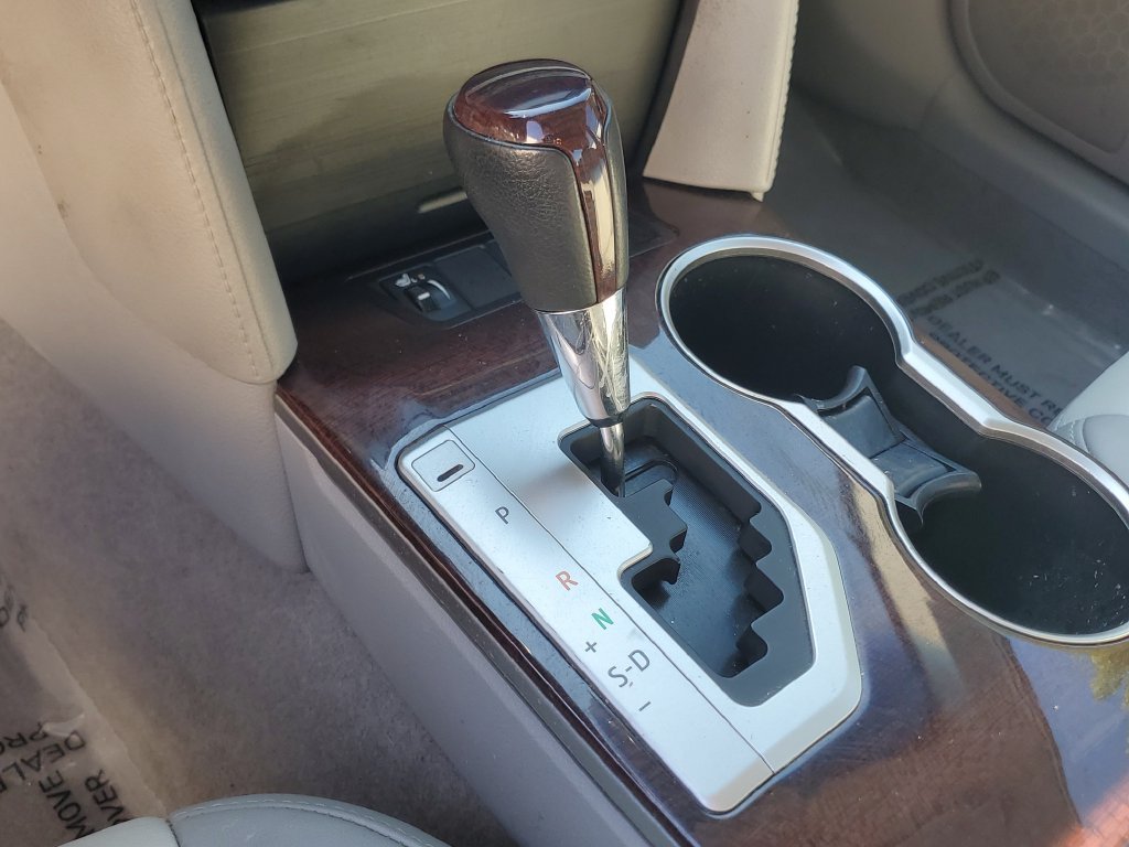 Used 2013 Cosmic Gray Mica Toyota XLE image 29