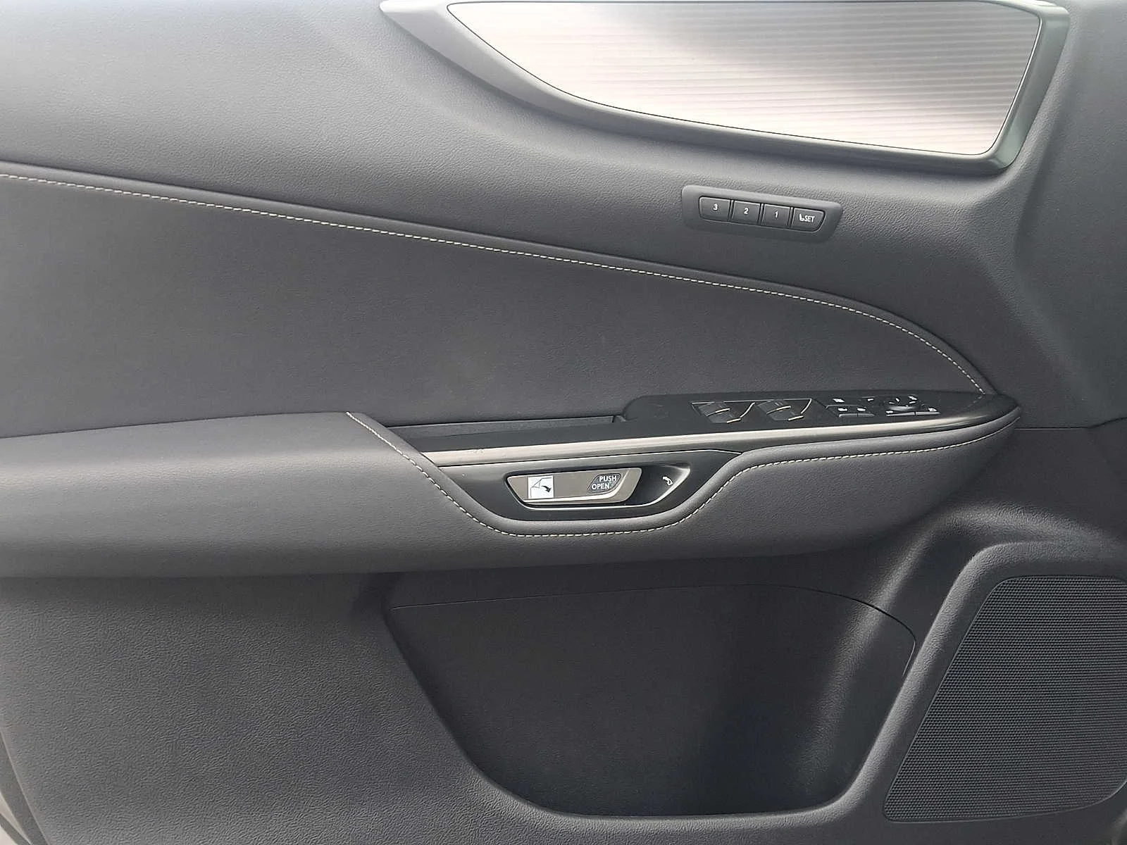 Used 2024  Lexus NX 450h+ F SPORT Handling image 13