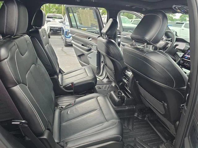 Used 2024 Silver Jeep Overland image 12