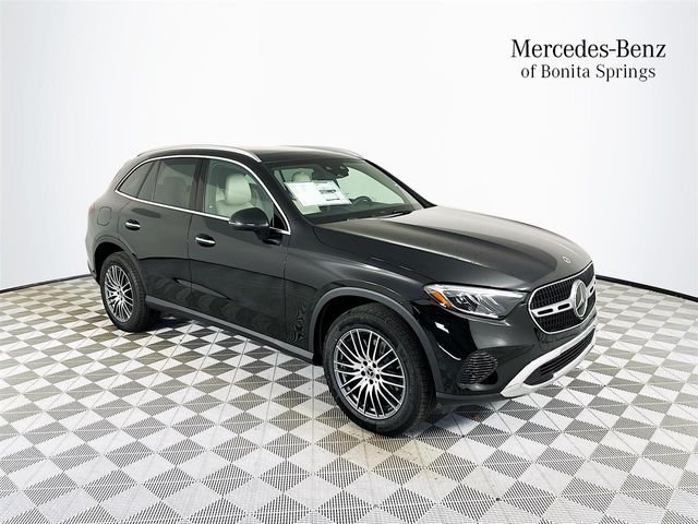2026 Mercedes-Benz GLC GLC 300's photo