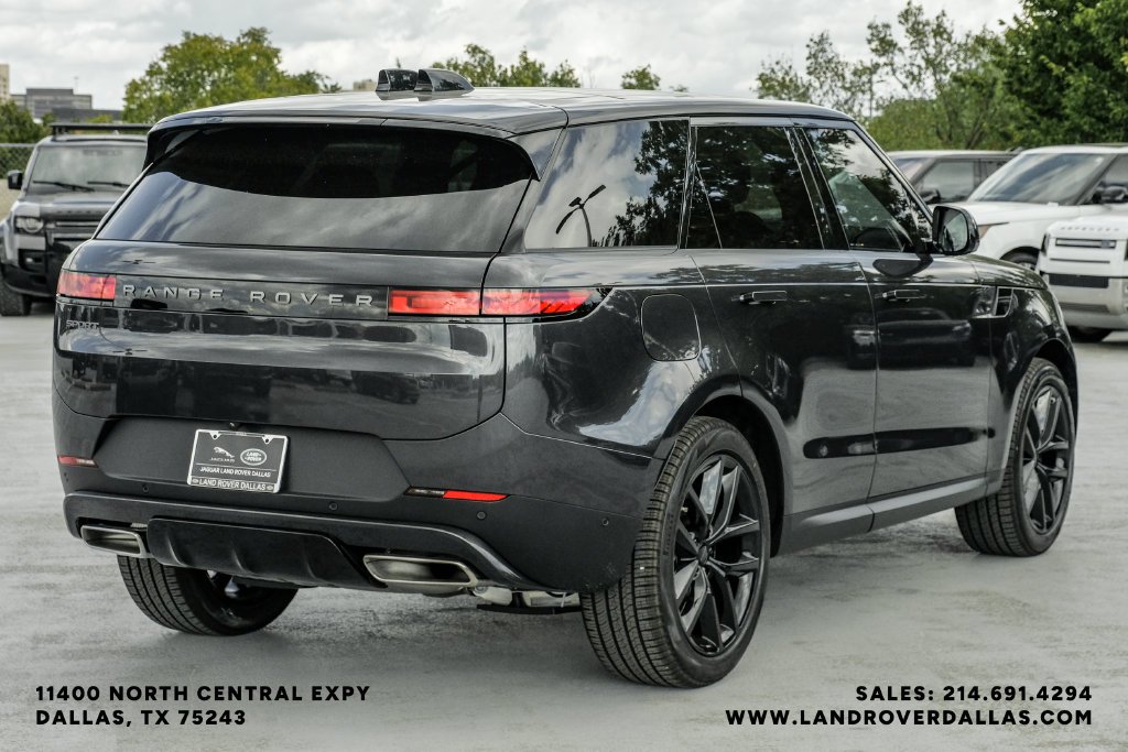 New 2026 Carpathian Gray Land Rover SE image 8