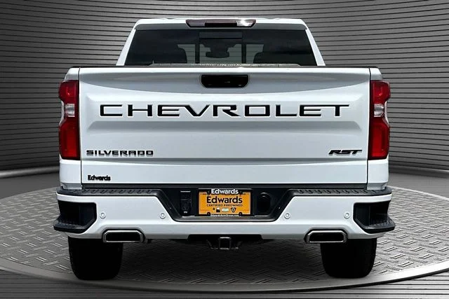 Used 2024 White Chevrolet RST image 5