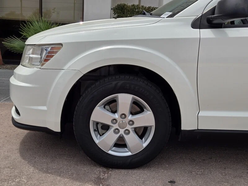 Used 2013 White Dodge American Value Pkg image 6