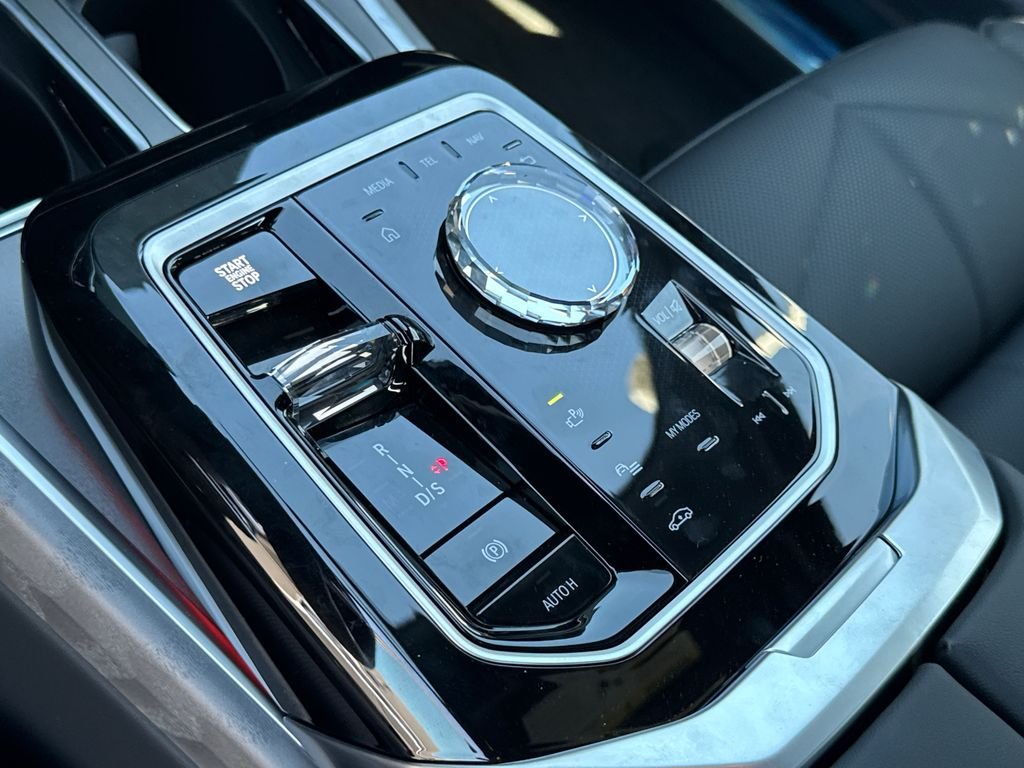 2026 BMW 7 Series 740i - Photo 25