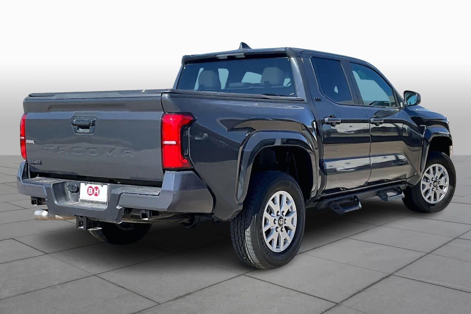 2024 Toyota Tacoma SR5 - Photo 13