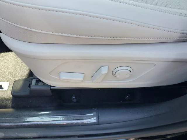 2025 Kia Sorento EX Hybrid - Photo 8