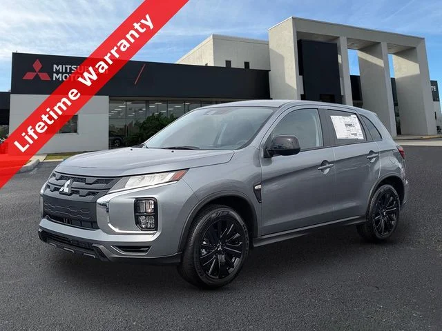 New 2027 Gray Mitsubishi 2.0 LE image 1