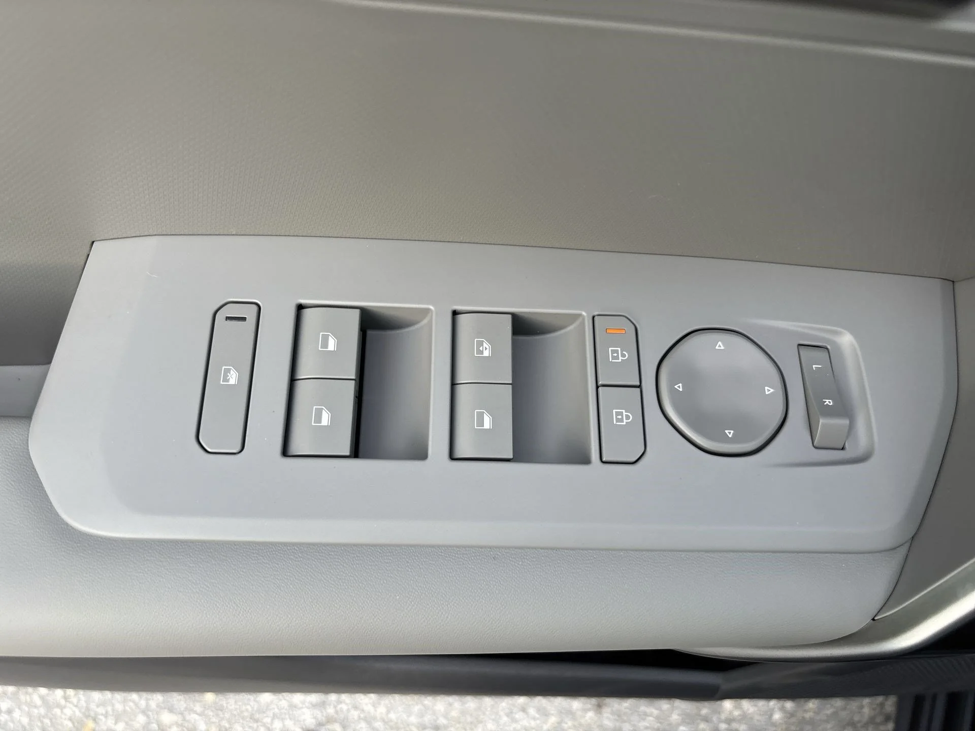 New 2027 Aurora Black Pearl Kia S image 17