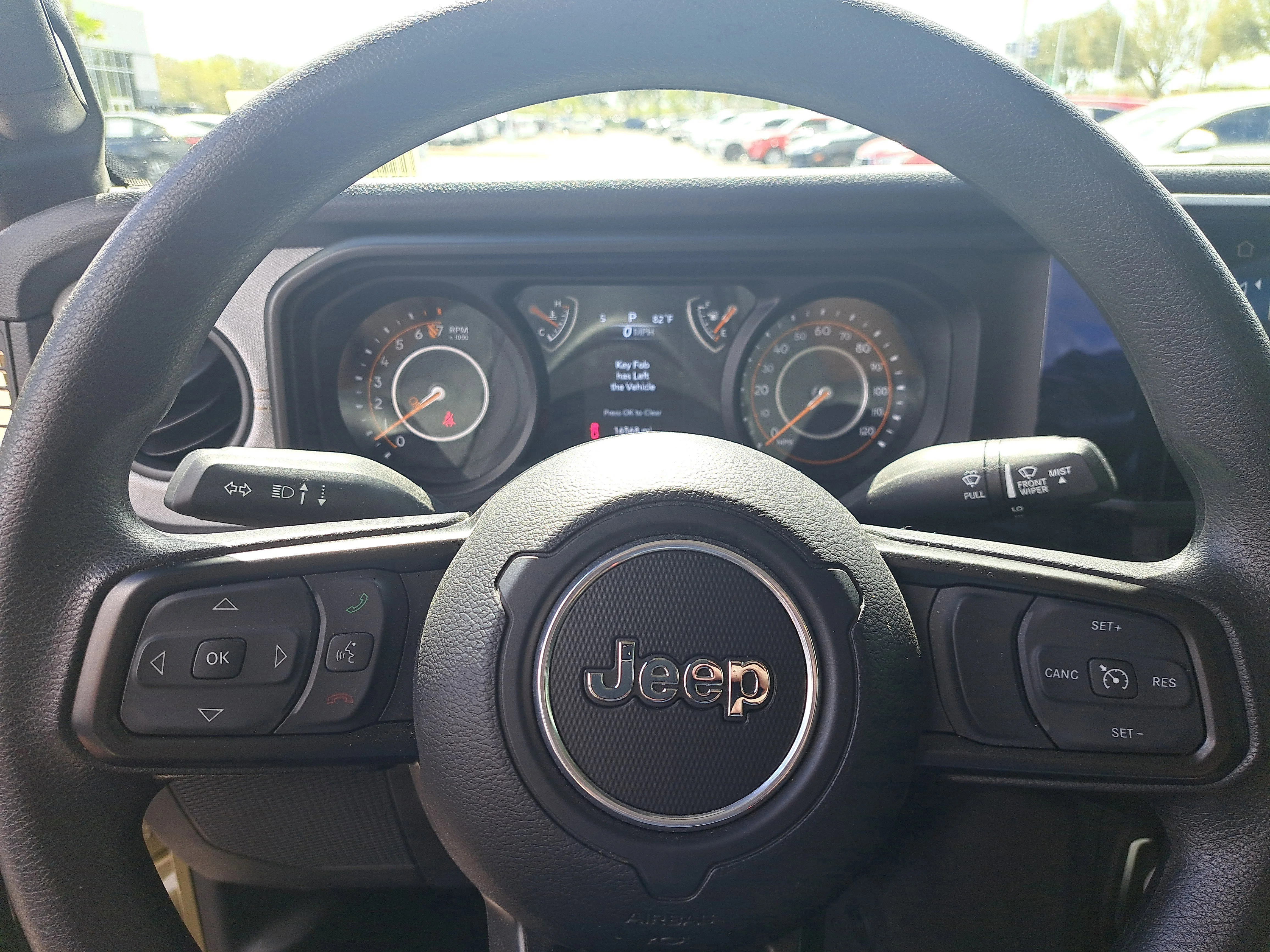 Used 2025 41 Jeep Sport image 33