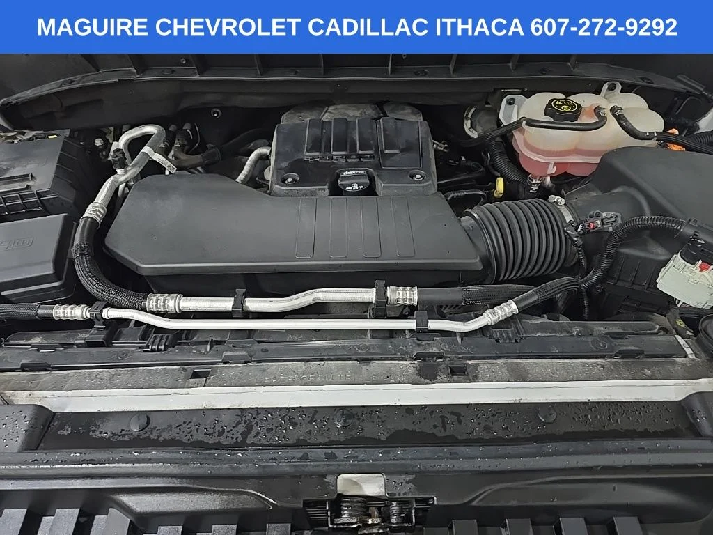 Used 2022 White Chevrolet LT image 12