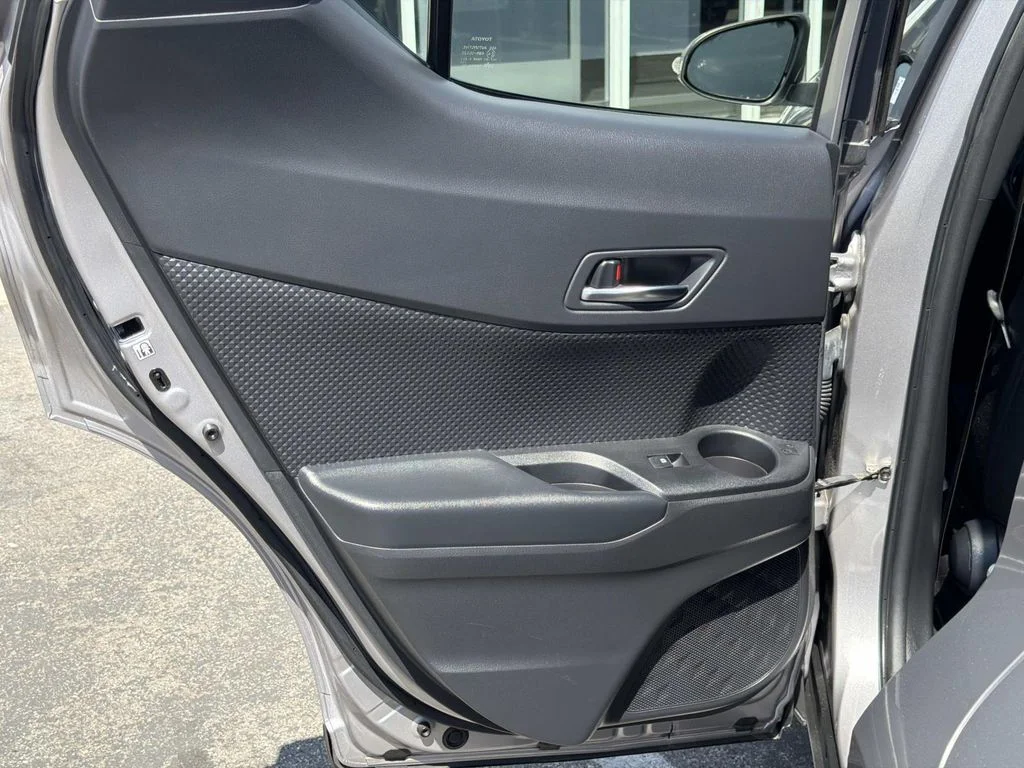 Used 2019 Silver Knockout Metallic Toyota XLE image 21