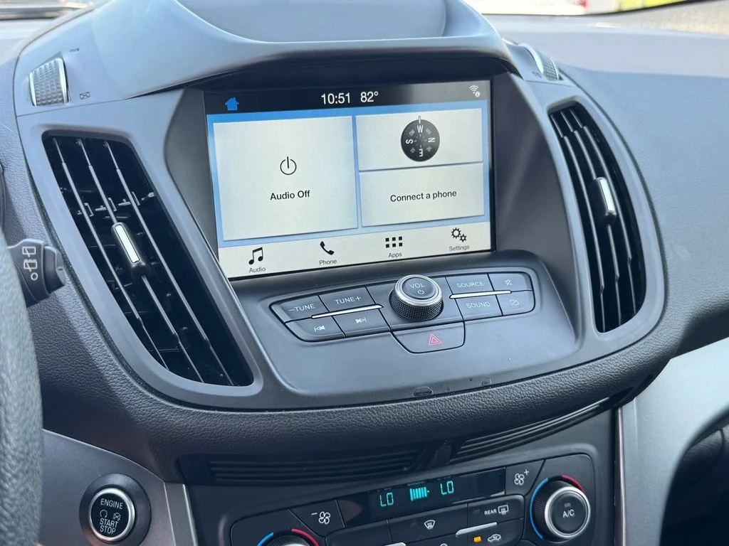 Used 2019 Red Ford SE image 24