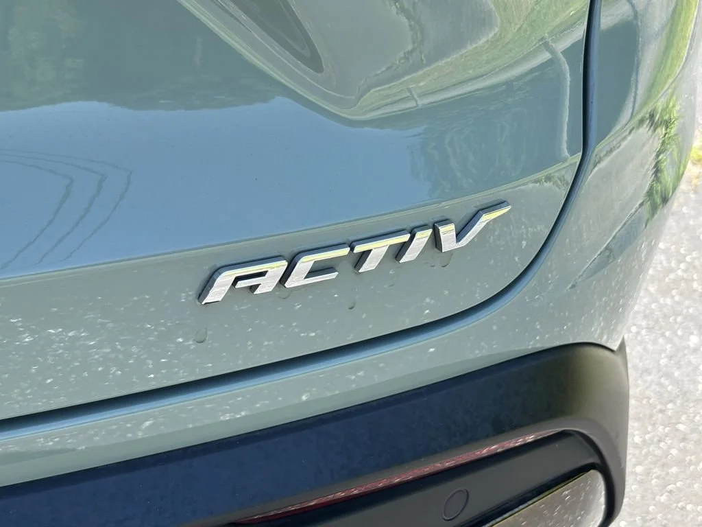Used 2025 Cacti Green Chevrolet ACTIV image 10