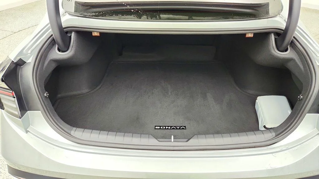 Used 2024 Aero Silver Hyundai N Line 2.5T image 22