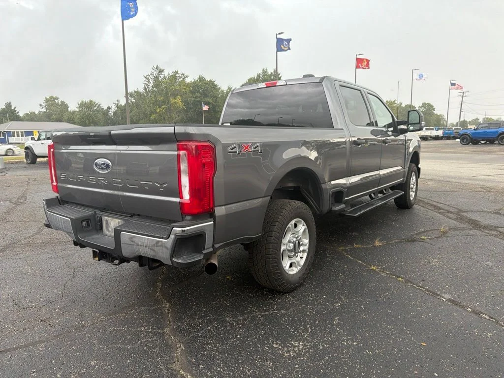 Used 2025 Gray Ford XLT image 6