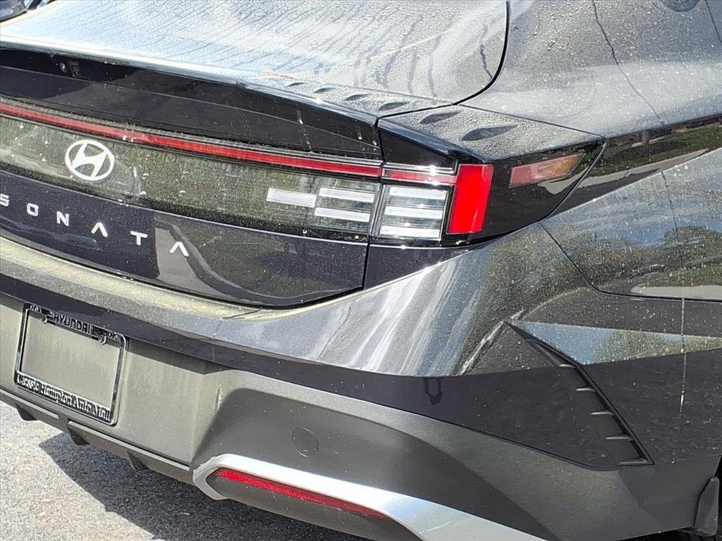 New 2026 Carbon Blue Hyundai SE image 6