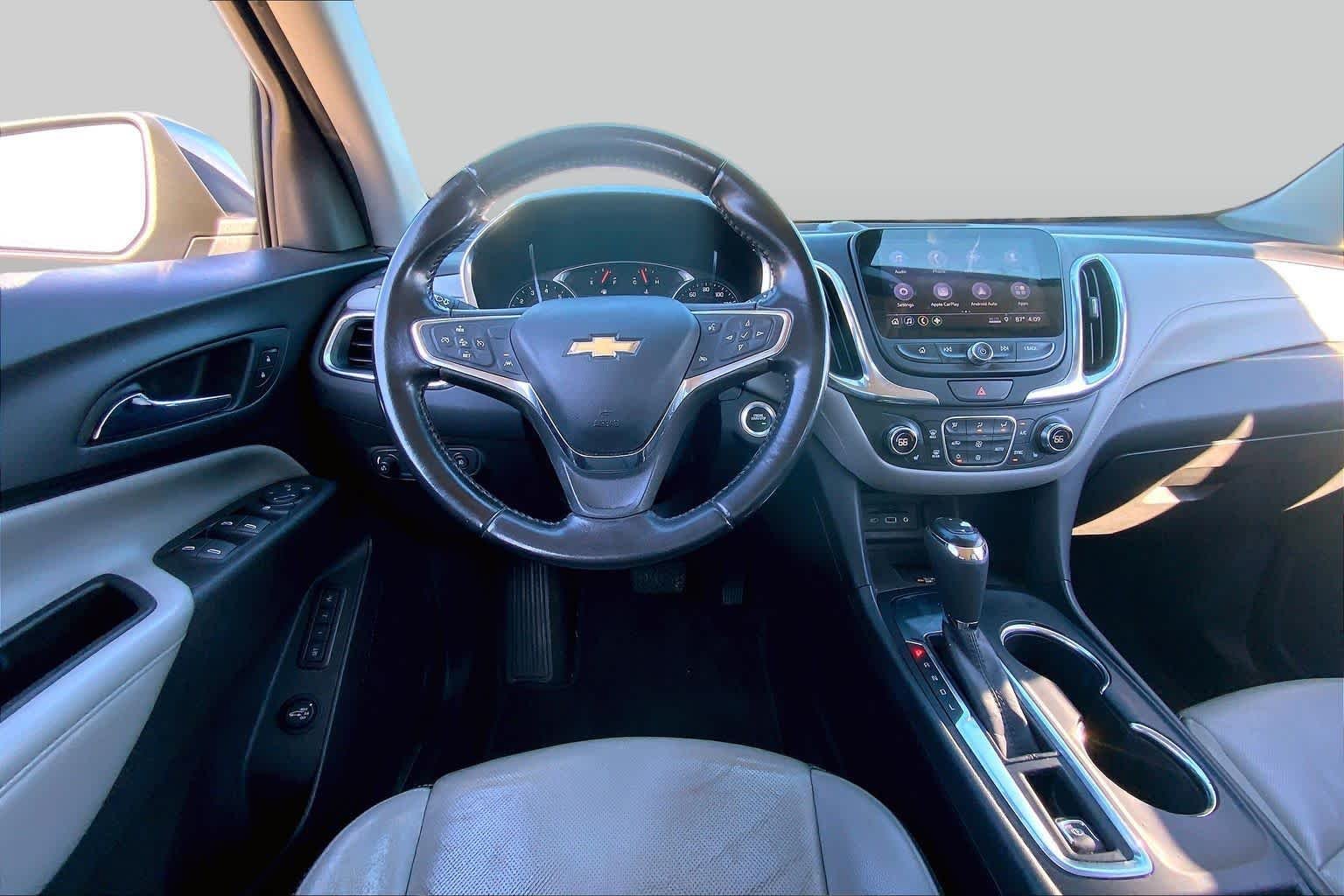 Used 2020 Iridescent Pearl Tricoat Chevrolet Premier image 6