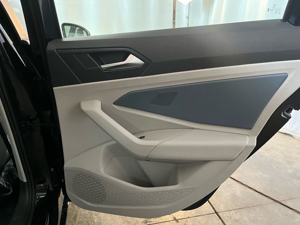 New 2026 Black Volkswagen 1.5T SE image 24