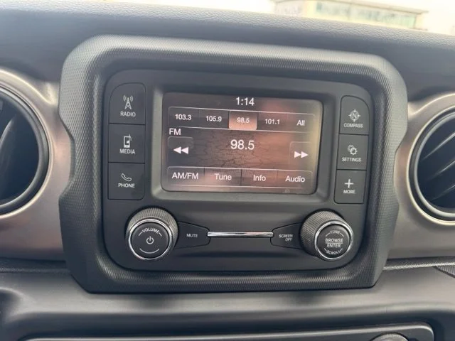 Used 2020 Gray Jeep Sport 4x4 image 31
