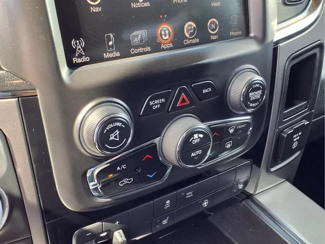 Used 2015  Ram Sport image 9