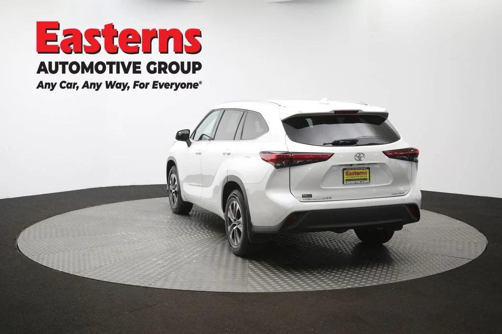 Used 2021 White Toyota XLE image 67