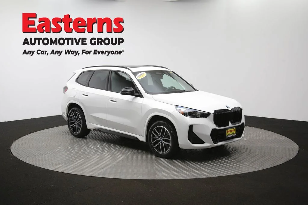 Used 2023 White BMW xDrive28i image 49