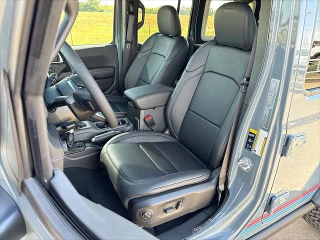 New 2026 Anvil Clear-Coat Exterior Paint Jeep  image 11