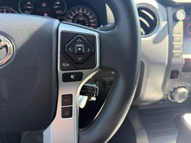 Used 2020  Toyota SR5 image 24