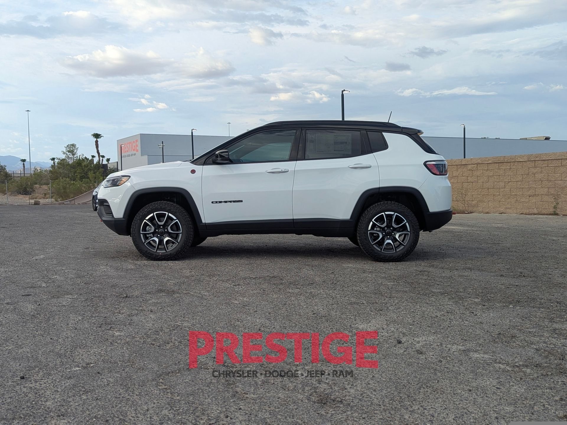 New 2026 Bright White Clear-Coat Exterior Paint Jeep Trailhawk image 10