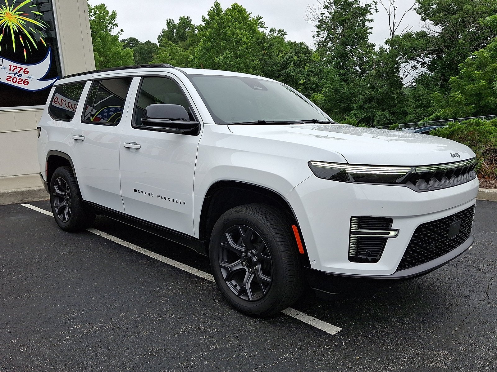 New 2026 Bright White Clear-Coat Exterior Paint Jeep Limited Altitude image 2