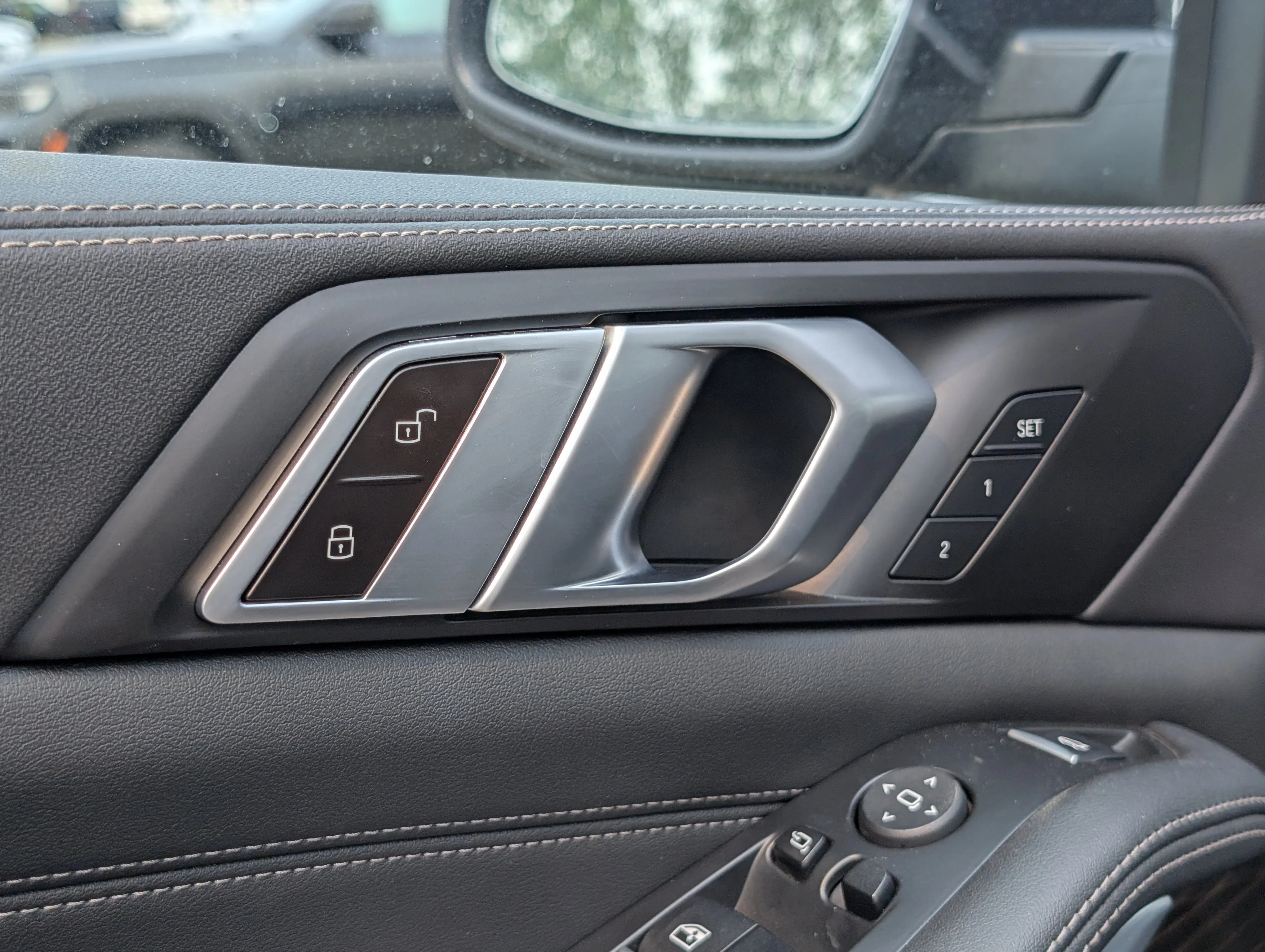 Used 2024 Black Sapphire Metallic BMW xDrive40i image 19