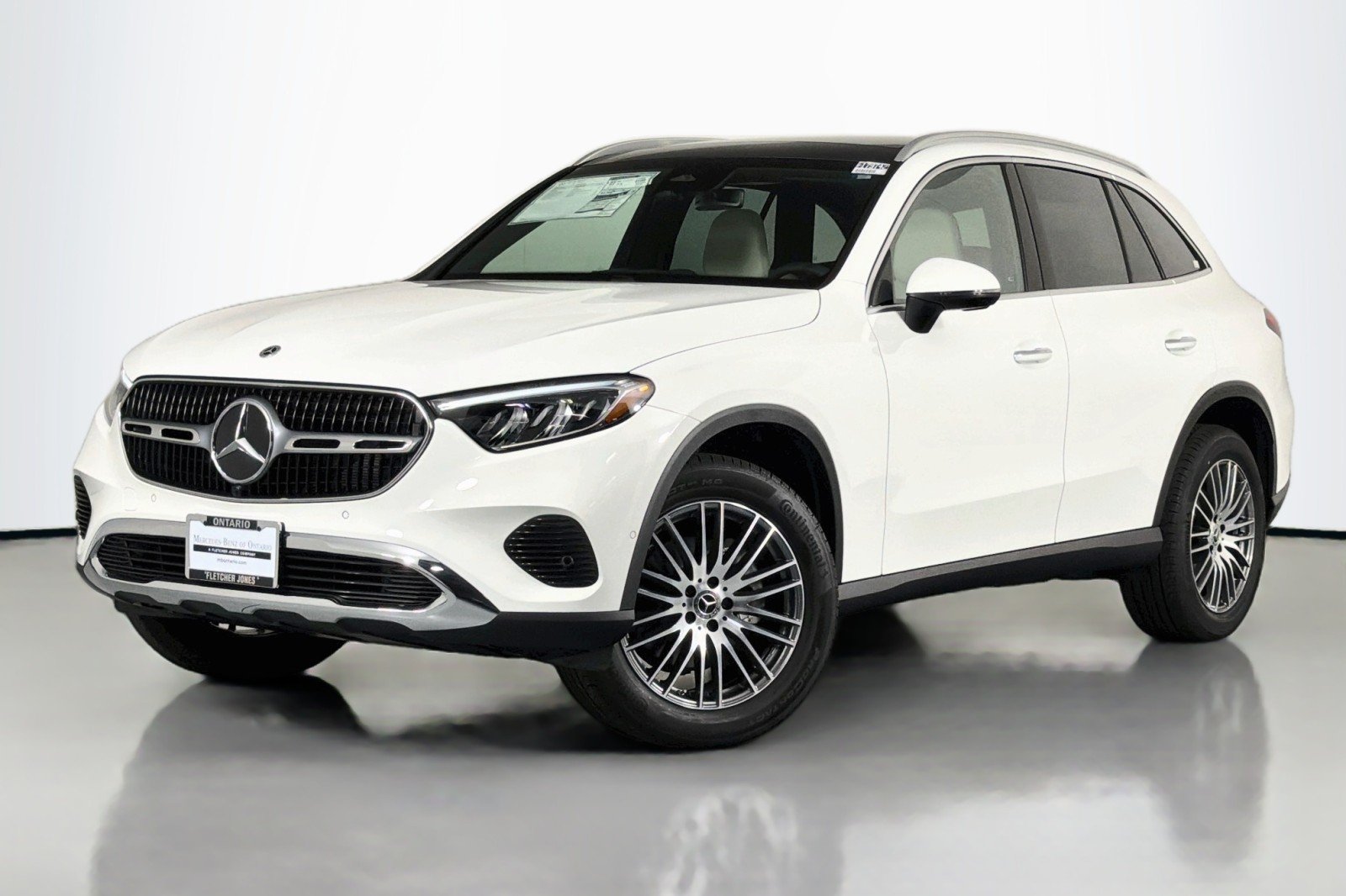 New 2026 Polar White Mercedes-Benz GLC 300 SUV image 1