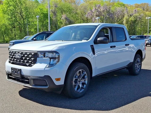 New 2026 Space White Metallic Ford XLT image 2
