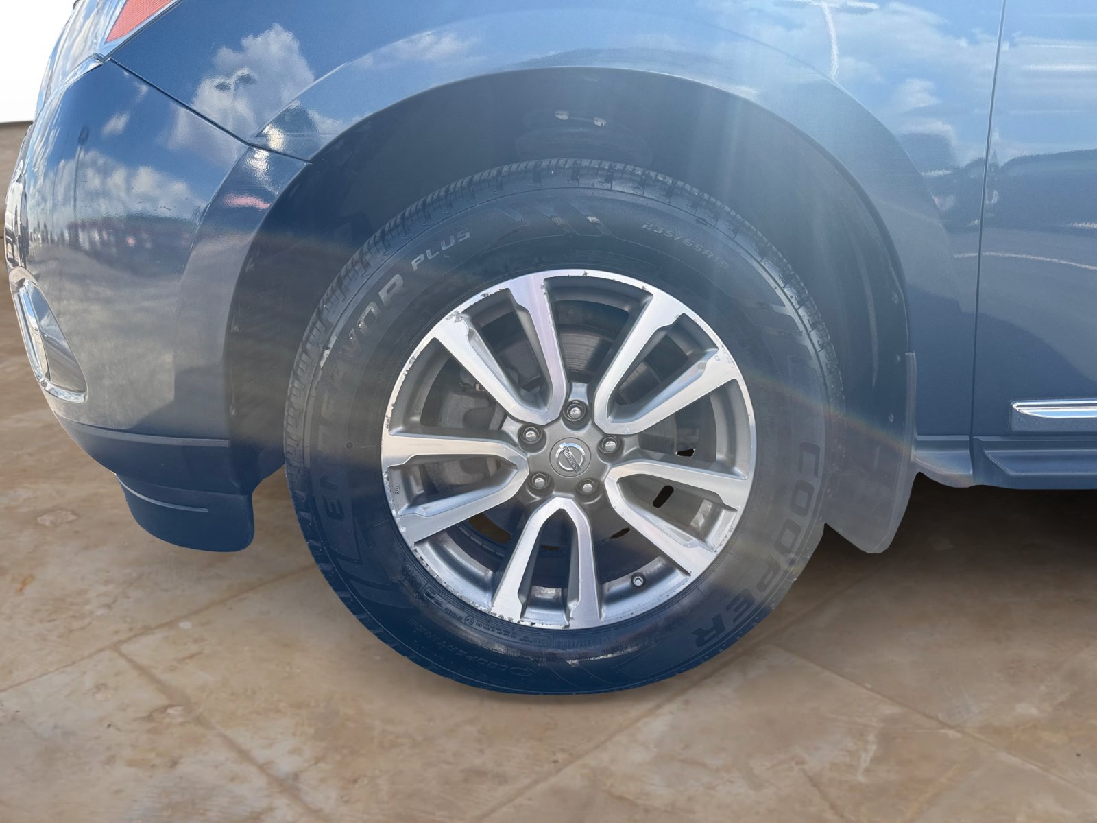 Used 2013 Arctic Blue Metallic Nissan SL image 22