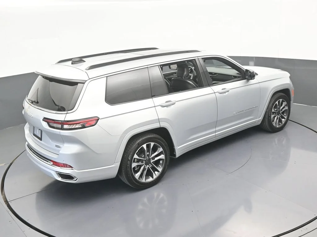 Used 2024 Silver Zynith Jeep Overland image 63