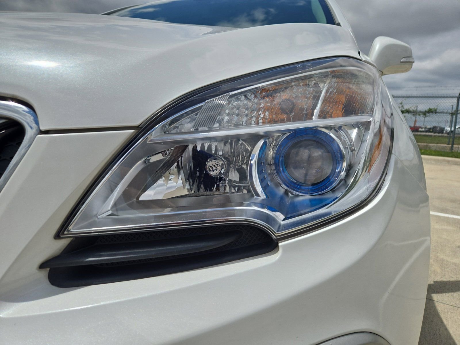 Used 2016 White Buick Convenience image 9