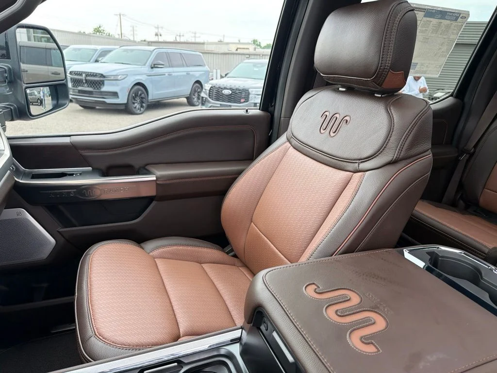 New 2026 Agate Black Metallic Ford King Ranch image 59