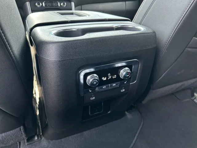 2024 GMC Yukon XL SLT - Photo 26