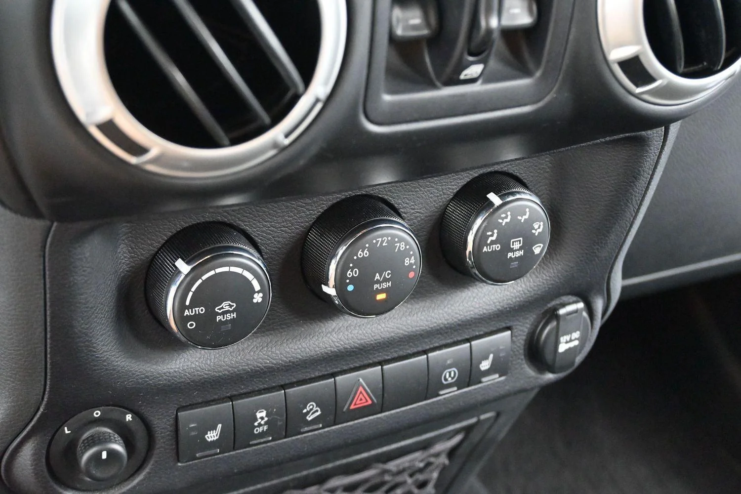 Used 2017 Granite Crystal Metallic Clearcoat Jeep Rubicon image 22