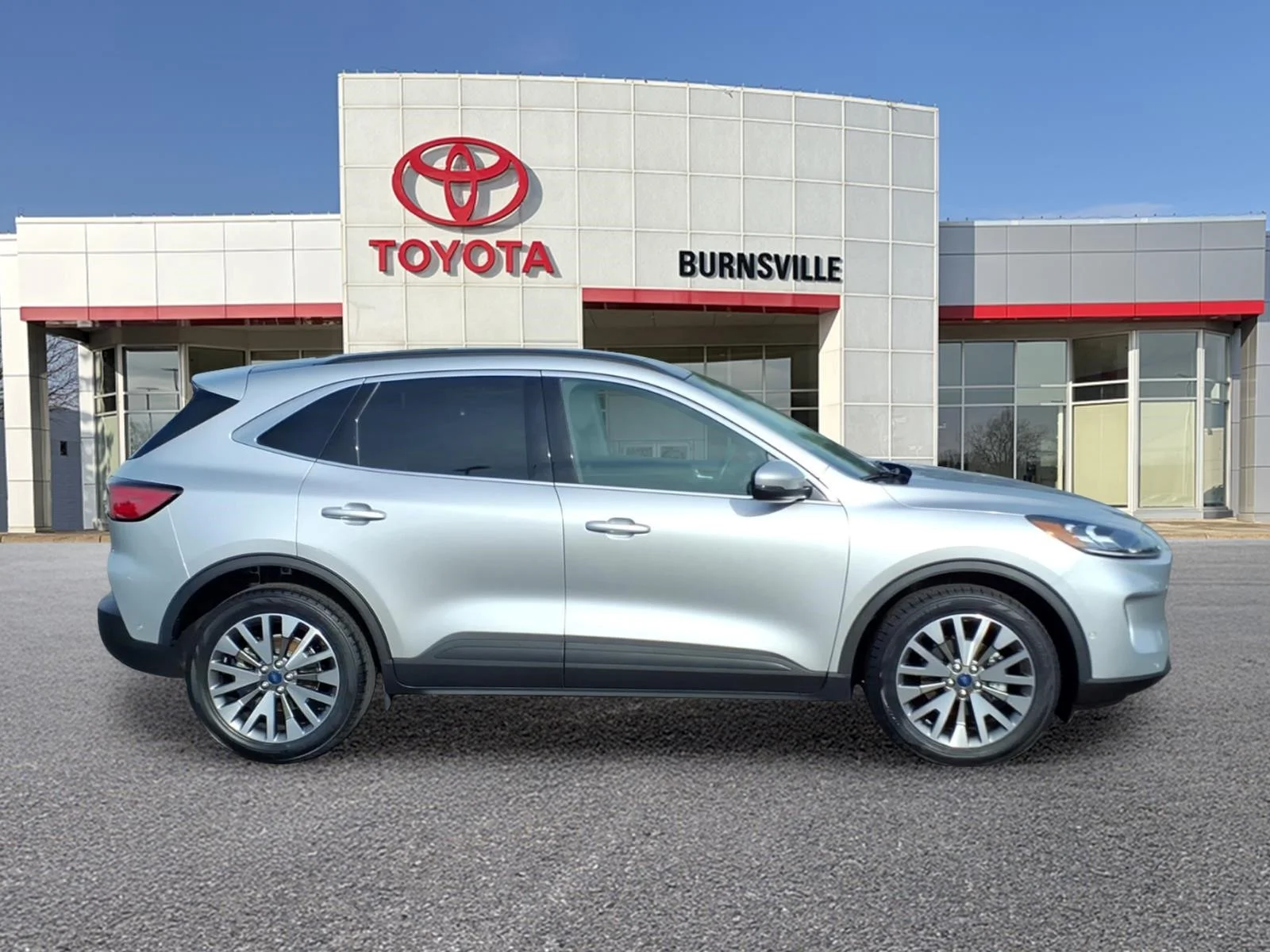 Used 2020 Ford Escape Titanium with VIN 1FMCU9DZ3LUC47357 for sale in Burnsville, Minnesota
