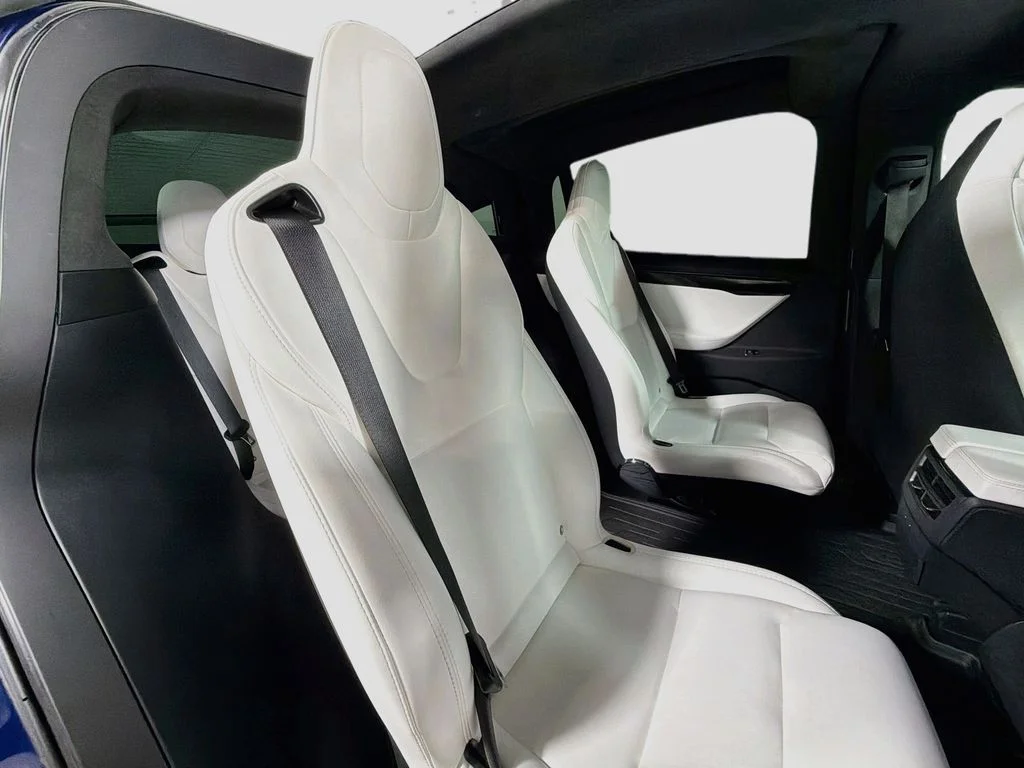 Used 2019 Blue Tesla  image 30