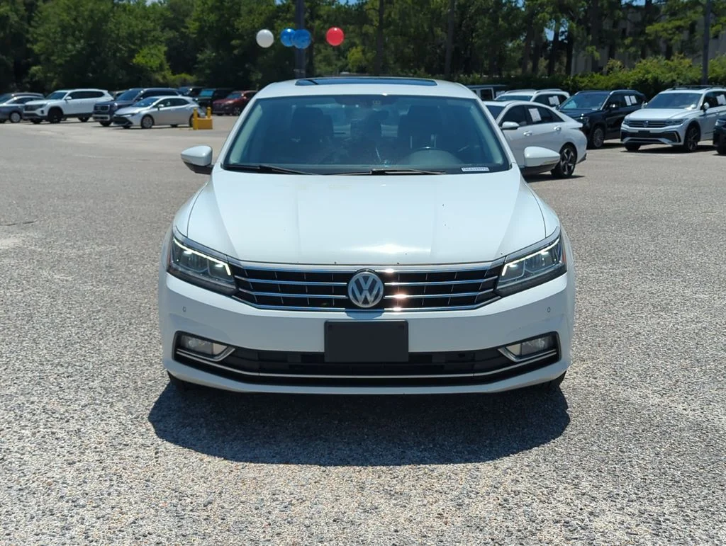 Used 2017 White Volkswagen 1.8T SE image 10