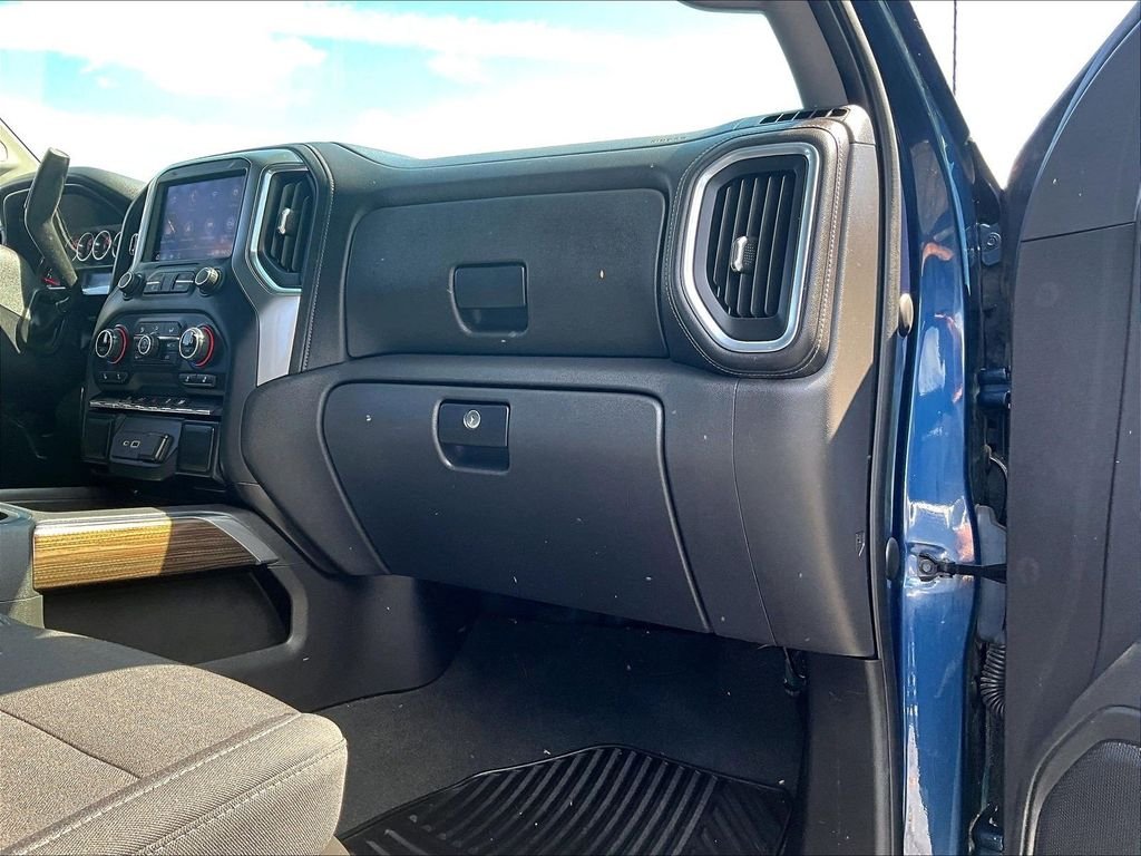 Used 2021 Blue Chevrolet RST image 13