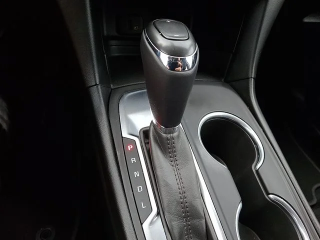 Used 2018 Silver Chevrolet LT image 14