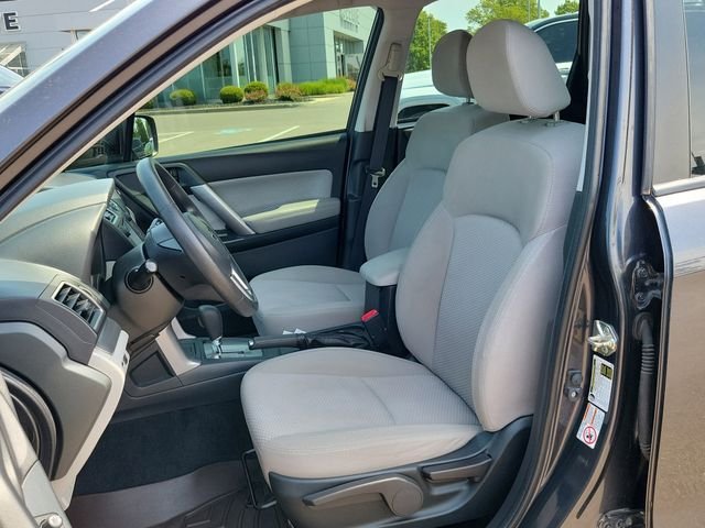 Used 2017 Gray Subaru 2.5i image 8